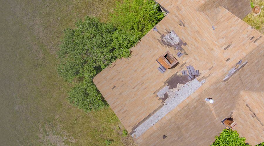 Why choose water damage restoration service for emergency water extraction services in Laurel